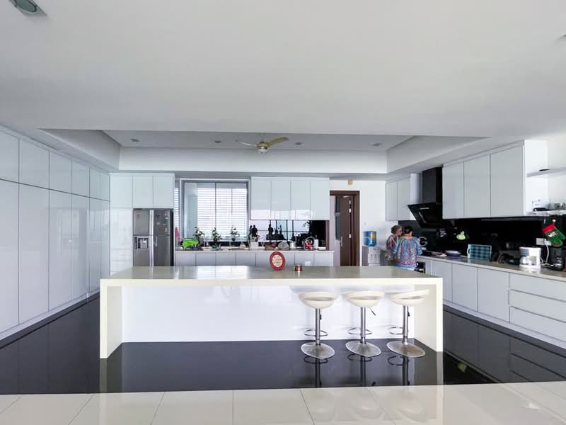 Condominium for Sale at Infinity Beachfront Condominium - Andrew Chong - Kitchen - PropertyGuru.com.my