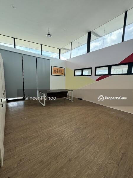 For Rent - BOUTIQUE STYLE | 3.5 STOREY SEMI D FACTORY WITH LIFT | BANDAR PUTERI | PUCHONG | FOR RENT