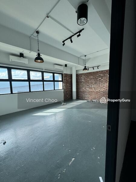 For Rent - BOUTIQUE STYLE | 3.5 STOREY SEMI D FACTORY WITH LIFT | BANDAR PUTERI | PUCHONG | FOR RENT