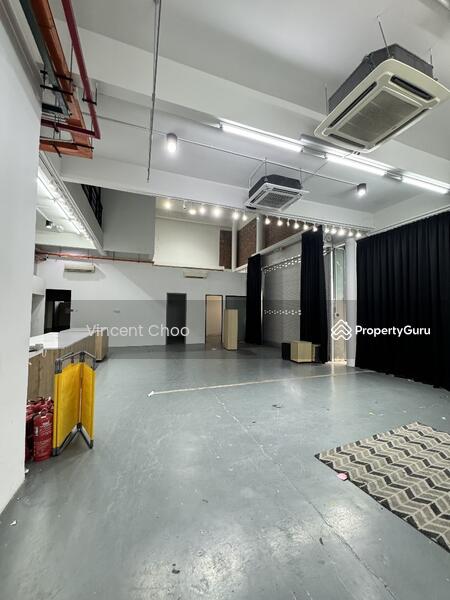 For Rent - BOUTIQUE STYLE | 3.5 STOREY SEMI D FACTORY WITH LIFT | BANDAR PUTERI | PUCHONG | FOR RENT