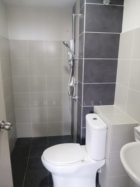 Kondominium untuk Disewa di Hillpark Residence - Chris Lee - Bathroom - PropertyGuru.com.my