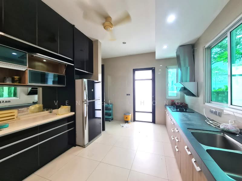 Semi-Detached House for Sale in Bandar Kinrara (Selangor) - Venice Chong - Kitchen - PropertyGuru.com.my