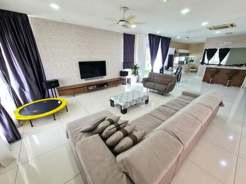 Rumah Berkembar untuk Dijual di Bandar Kinrara (Selangor) - Venice Chong - Living Room - PropertyGuru.com.my