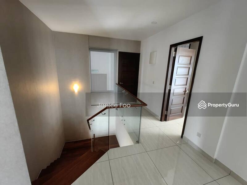 Untuk Dijual - Twin Galaxy (Dwi Galaksi)