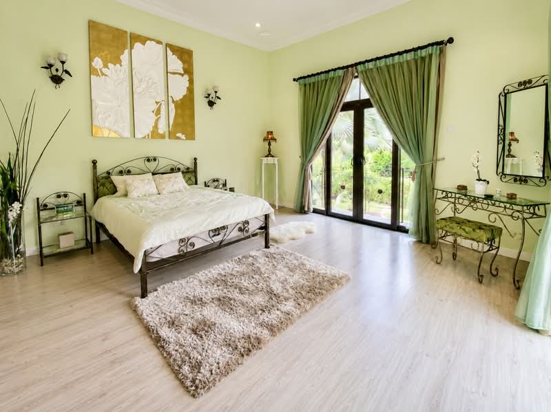 Bungalow for Sale in Johor Bahru (Johor) - Benson NEC - Bedroom - PropertyGuru.com.my