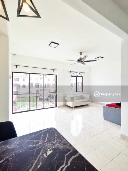 For Sale - Villa Laman Tasik