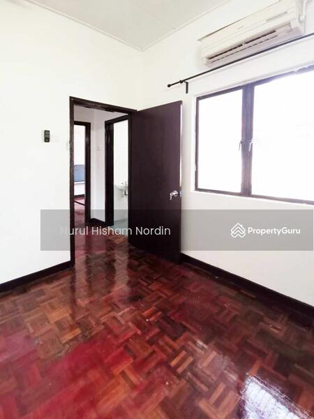 For Sale - Villa Laman Tasik