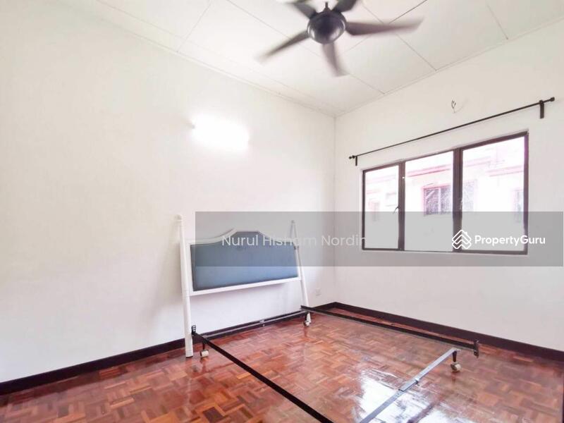 For Sale - Villa Laman Tasik