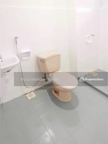 For Sale - Villa Laman Tasik