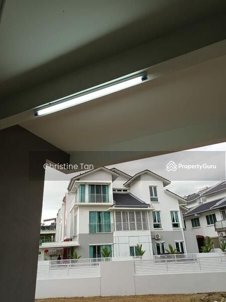 For Rent - Bandar Bukit Raja corner 2 and half storey landed