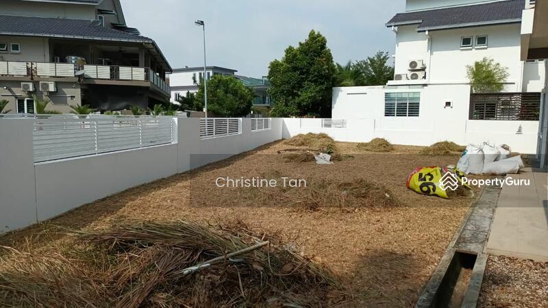 For Rent - Bandar Bukit Raja corner 2 and half storey landed