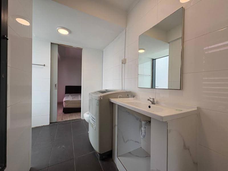 Condominium for Rent at SOHO @ Empire City - Alan Chia - Bathroom - PropertyGuru.com.my