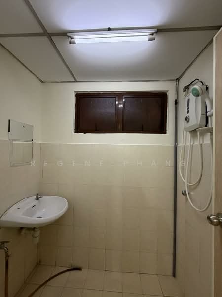 Kondominium untuk Disewa di Palm Spring @ Damansara - Regene Phang - Bathroom - PropertyGuru.com.my