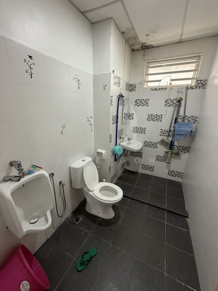 Shop / Office for Sale in Bayan Baru (Penang) - Rick Goh - Bathroom - PropertyGuru.com.my
