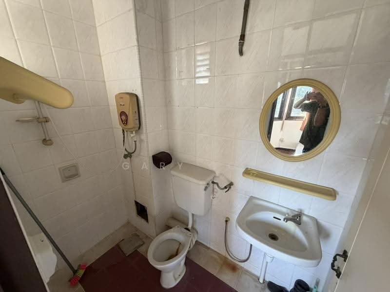 Apartment for Sale at Medan Lumba Kuda - Gary Goh - Bathroom - PropertyGuru.com.my