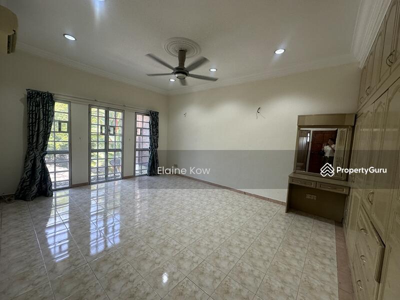 Rumah Berkembar untuk Dijual di Seksyen 9 (Shah Alam) - Elaine Kow - PropertyGuru.com.my