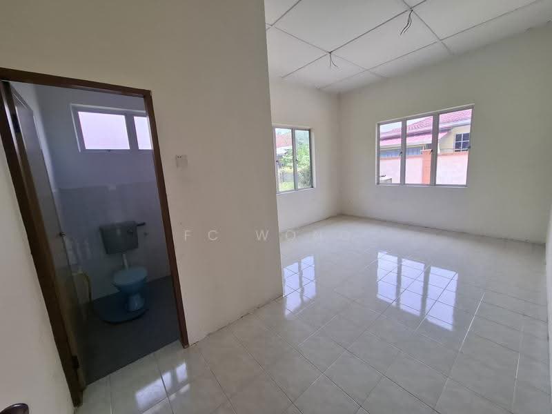 Bungalow House for Sale in Temerloh (Pahang) - FC Wong - Bathroom - PropertyGuru.com.my