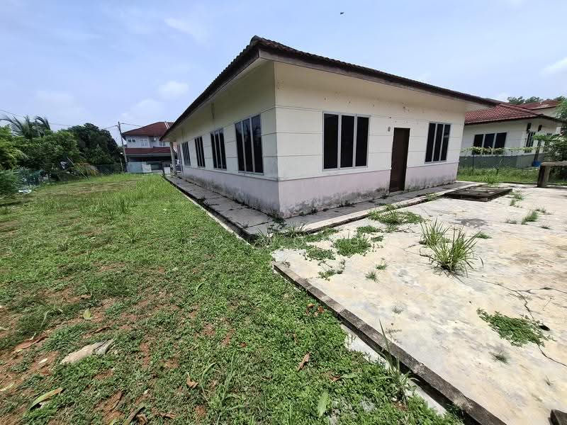 Bungalow House for Sale in Temerloh (Pahang) - FC Wong - Exterior - PropertyGuru.com.my