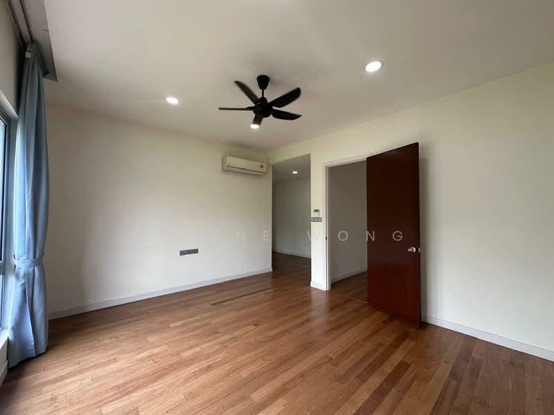 3-storey Terraced House for Sale in Seri Kembangan (Selangor) - Eugene Wong - Living Room - PropertyGuru.com.my
