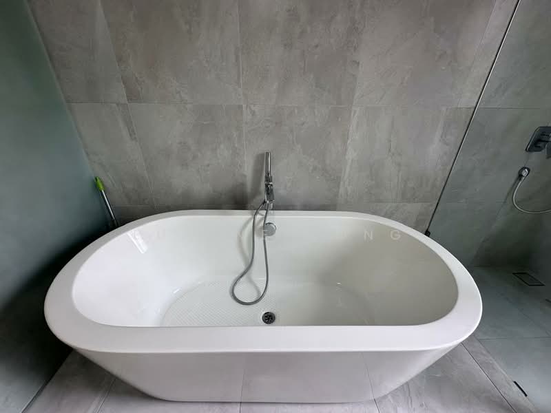3-storey Terraced House for Sale in Seri Kembangan (Selangor) - Eugene Wong - Bathroom - PropertyGuru.com.my