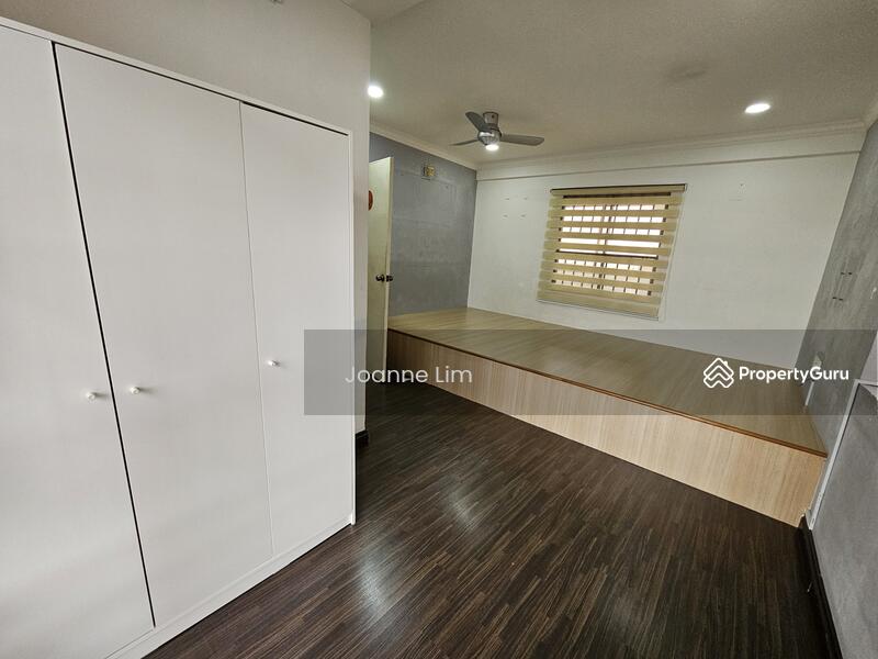 For Rent - The Golden Coast