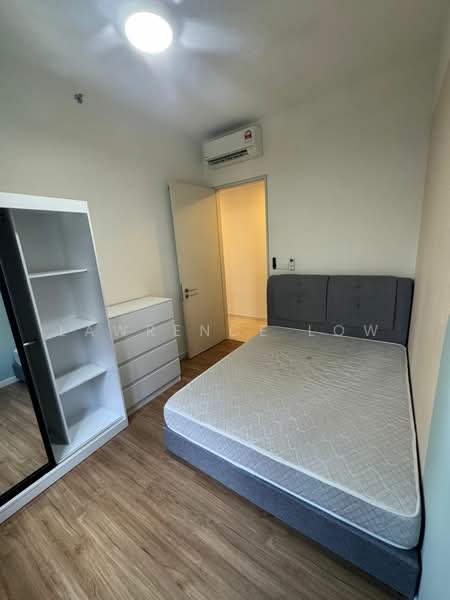 Medium Bedroom