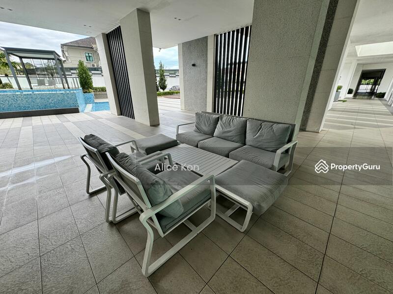 For Sale - Royal Richmond Gold