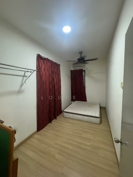 Condominium for Sale at Palace Court (Sri Istana) - Louis . - Bedroom - PropertyGuru.com.my