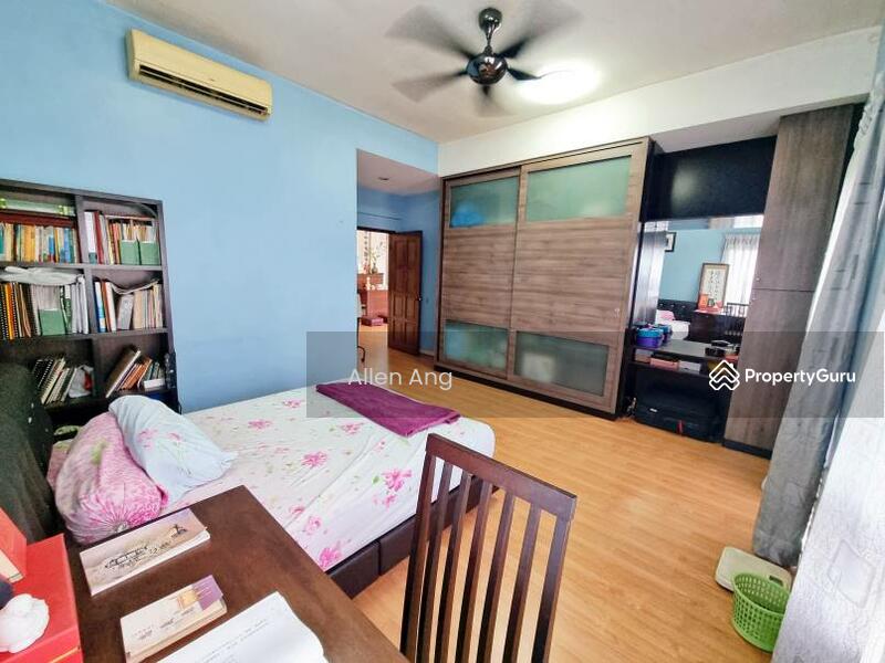 Lakes Condominiums / Pangsapuri Tasik, 2A Persiaran Anggerik Vanilla