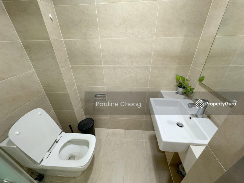 For Rent - Plaza Arkadia