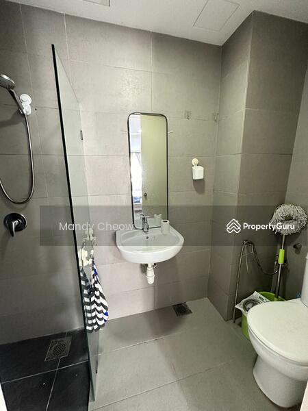 For Rent - Avenue D'Vogue