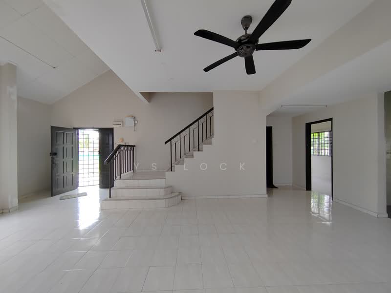Rumah Banglo untuk Dijual di Kasturi Heights (Nilai) - YS Lock - Living Room - PropertyGuru.com.my