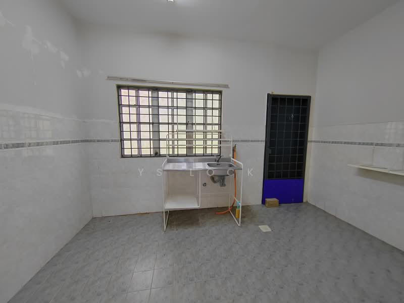 Rumah Banglo untuk Dijual di Kasturi Heights (Nilai) - YS Lock - Kitchen - PropertyGuru.com.my