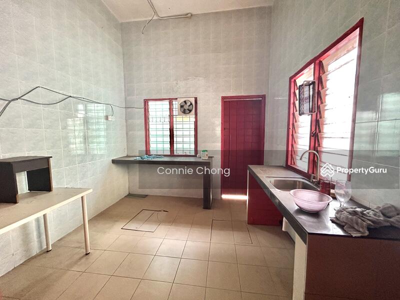 Untuk Dijual - Double Storey Shop Lot @ Tmn Puteri PD