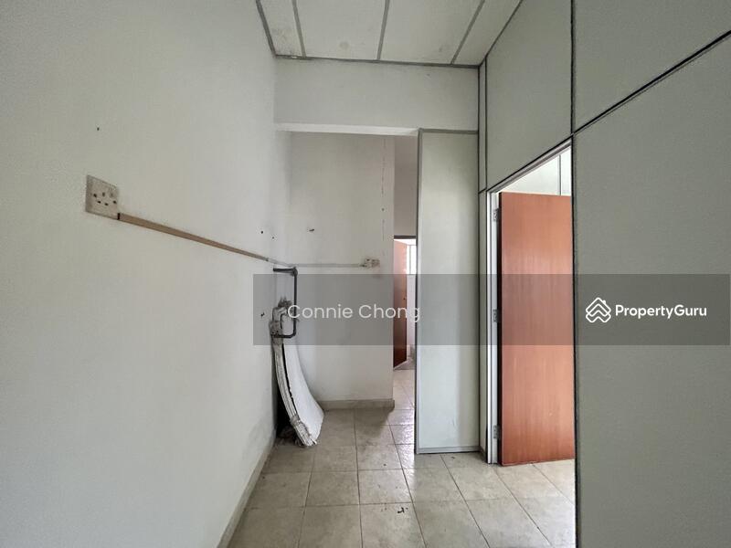 Untuk Dijual - Double Storey Shop Lot @ Tmn Puteri PD