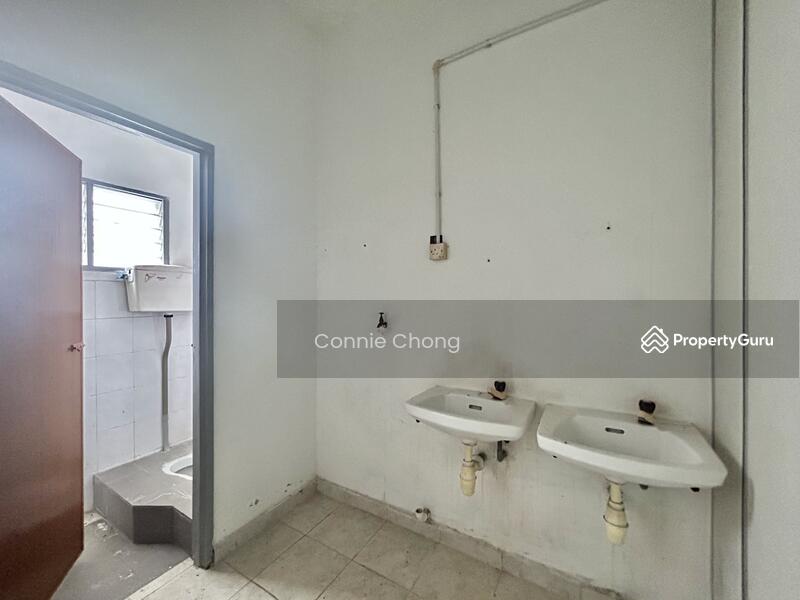 Untuk Dijual - Double Storey Shop Lot @ Tmn Puteri PD
