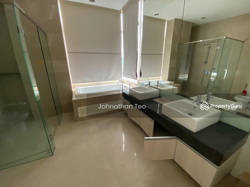 Untuk Disewa - Suria Stonor