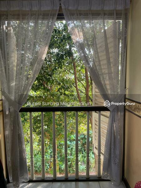 Window in the guest bedroom