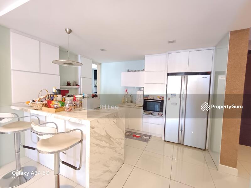 For Sale - Papillon Desahill Condominium