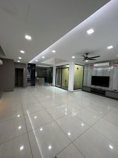 Rumah Teres 3-Tingkat untuk Dijual di Kinrara Residence (Puchong) - Vincent Theo - Living Room - PropertyGuru.com.my