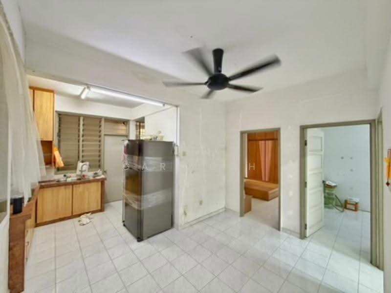 Kondominium untuk Dijual di Jay Series (Greenlane Heights Block J) - Gary Goh - Kitchen - PropertyGuru.com.my