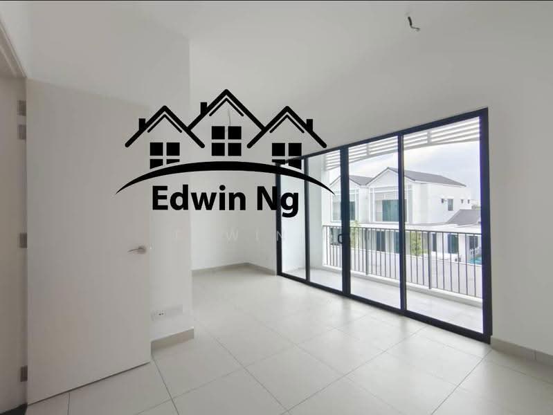 Rumah Teres untuk Dijual di Bandar Cassia (Batu Kawan) - Edwin Ng - Balcony - PropertyGuru.com.my