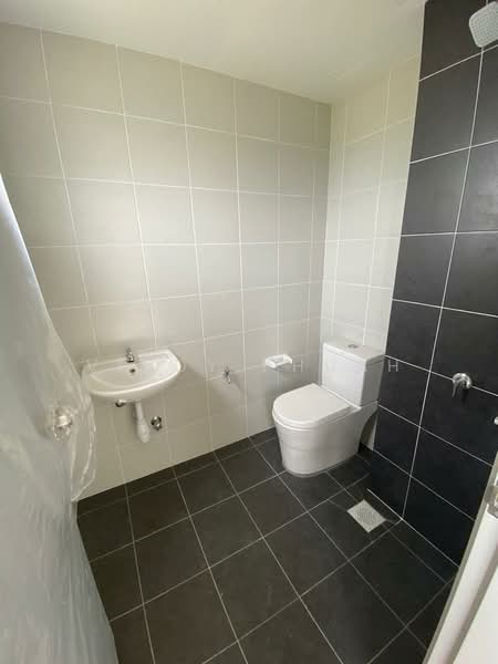Pangsapuri untuk Dijual di D'Cerrum Apartment - Vindy Phuah - Bathroom - PropertyGuru.com.my