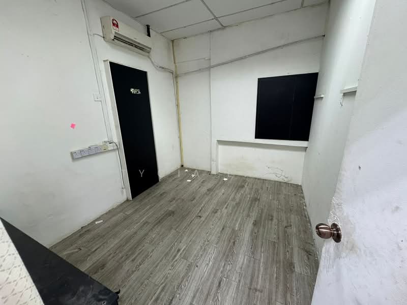 Kilang untuk Dijual di Taman Tan Sri Yaacob (Johor Bahru) - Tycia Law - Interior - PropertyGuru.com.my