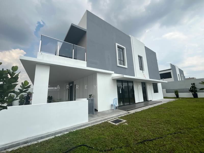 Semi-Detached House for Sale in Lakeside Residences (Puchong) - Carrey Chiah - PropertyGuru.com.my