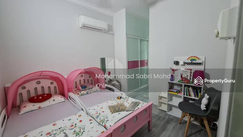 2-storey Terraced House for Sale in Bandar Baru Bangi (Selangor) - Mohammad Sabri Mohd Khir - First floor: Bedroom no. 3 - PropertyGuru.com.my