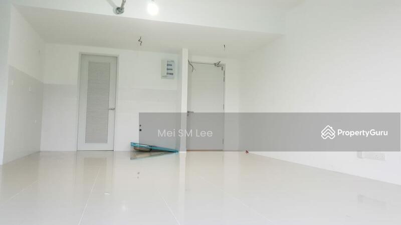 Emerald Hills, Alam Damai Living Room