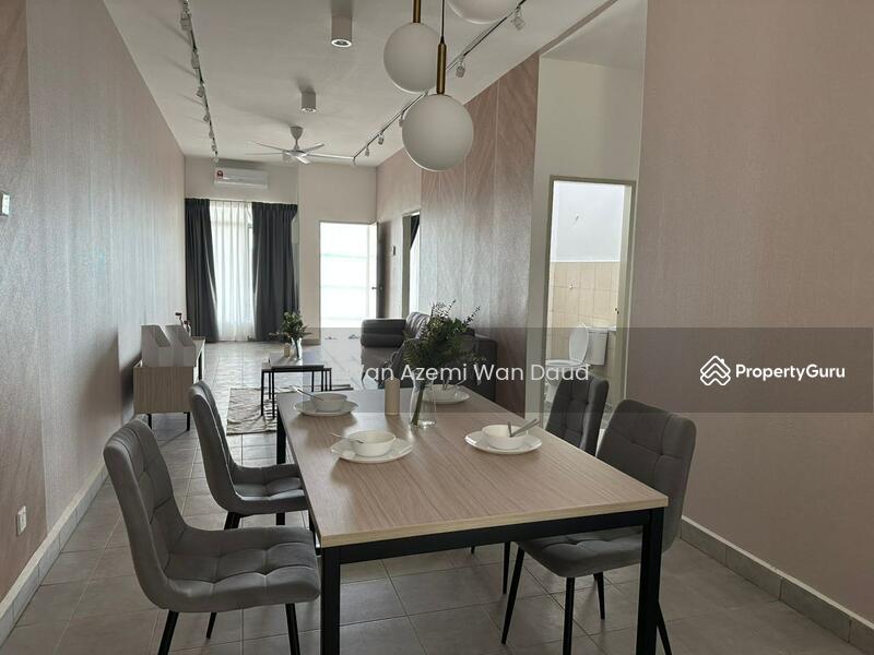 For Sale - Persiaran Desa Vista, Sepang