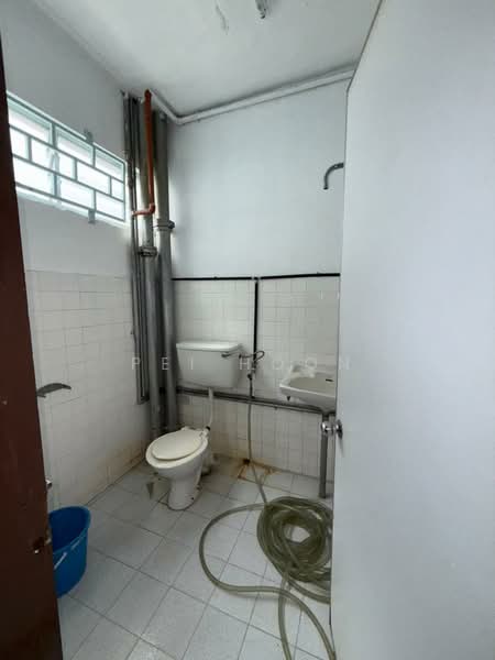Shop / Office for Rent in George Town (Penang) - Pei Hoon - Bathroom - PropertyGuru.com.my