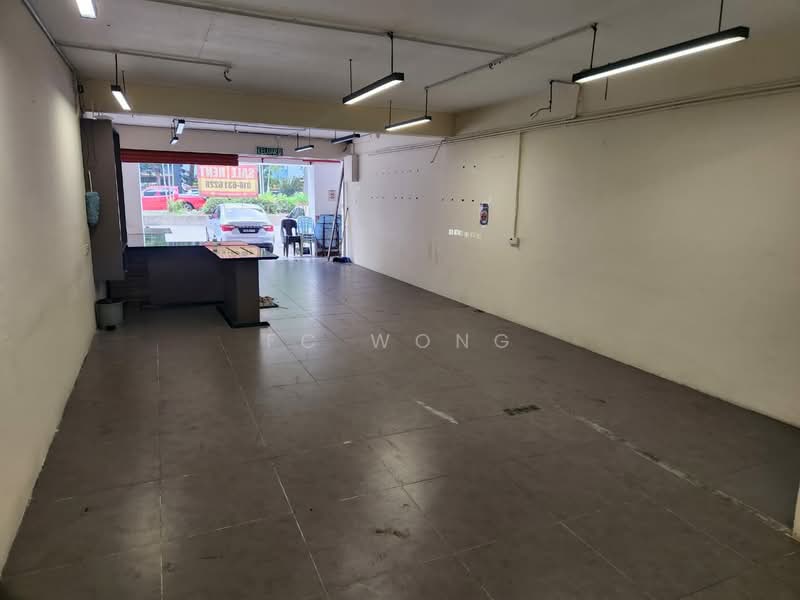Shop for Rent in Kelana Jaya (Petaling Jaya) - FC Wong - Interior Of Ground Shop - PropertyGuru.com.my